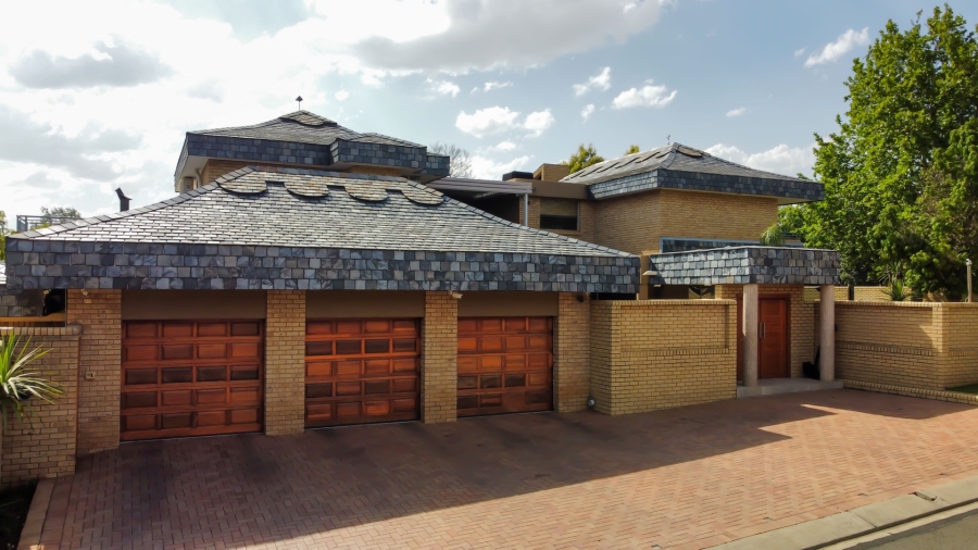4 Bedroom Property for Sale in Heuwelsig Free State